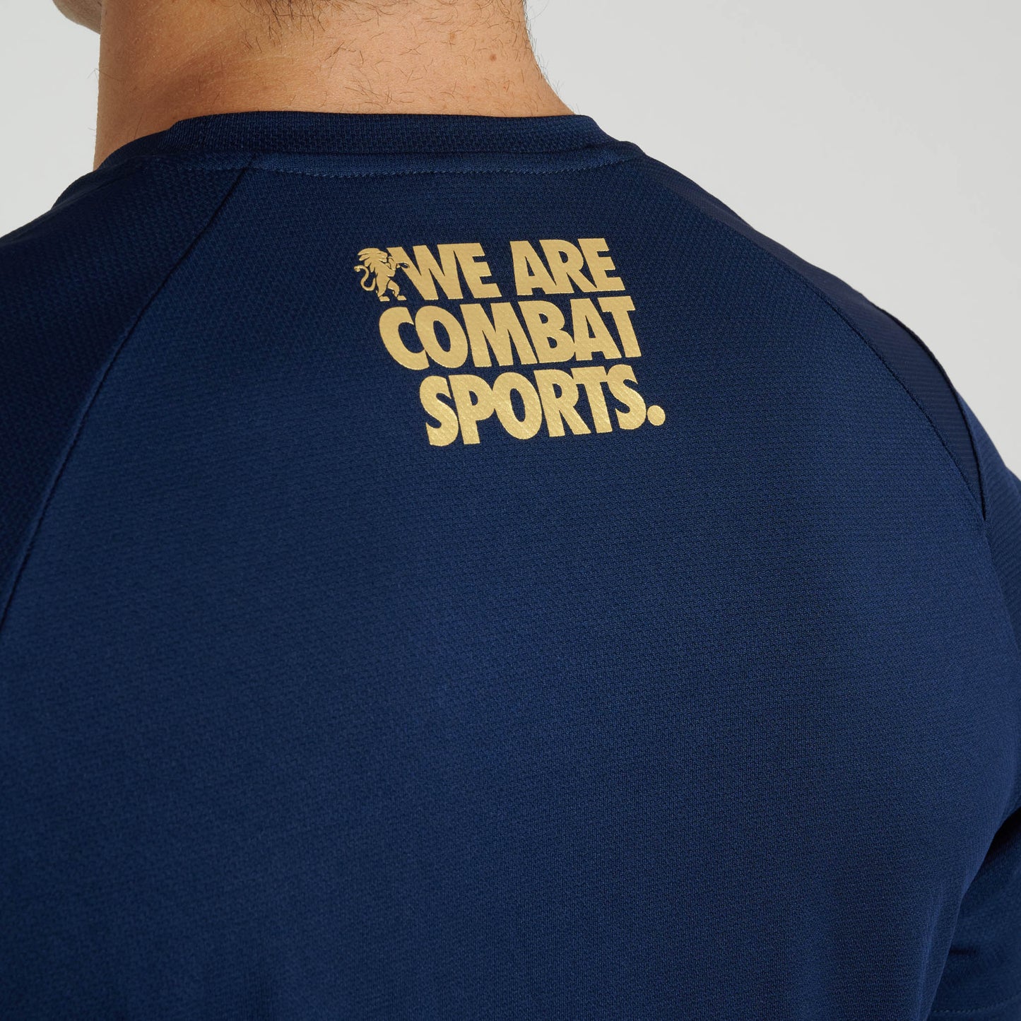 Camiseta manga corta logo grande DNA ABX718