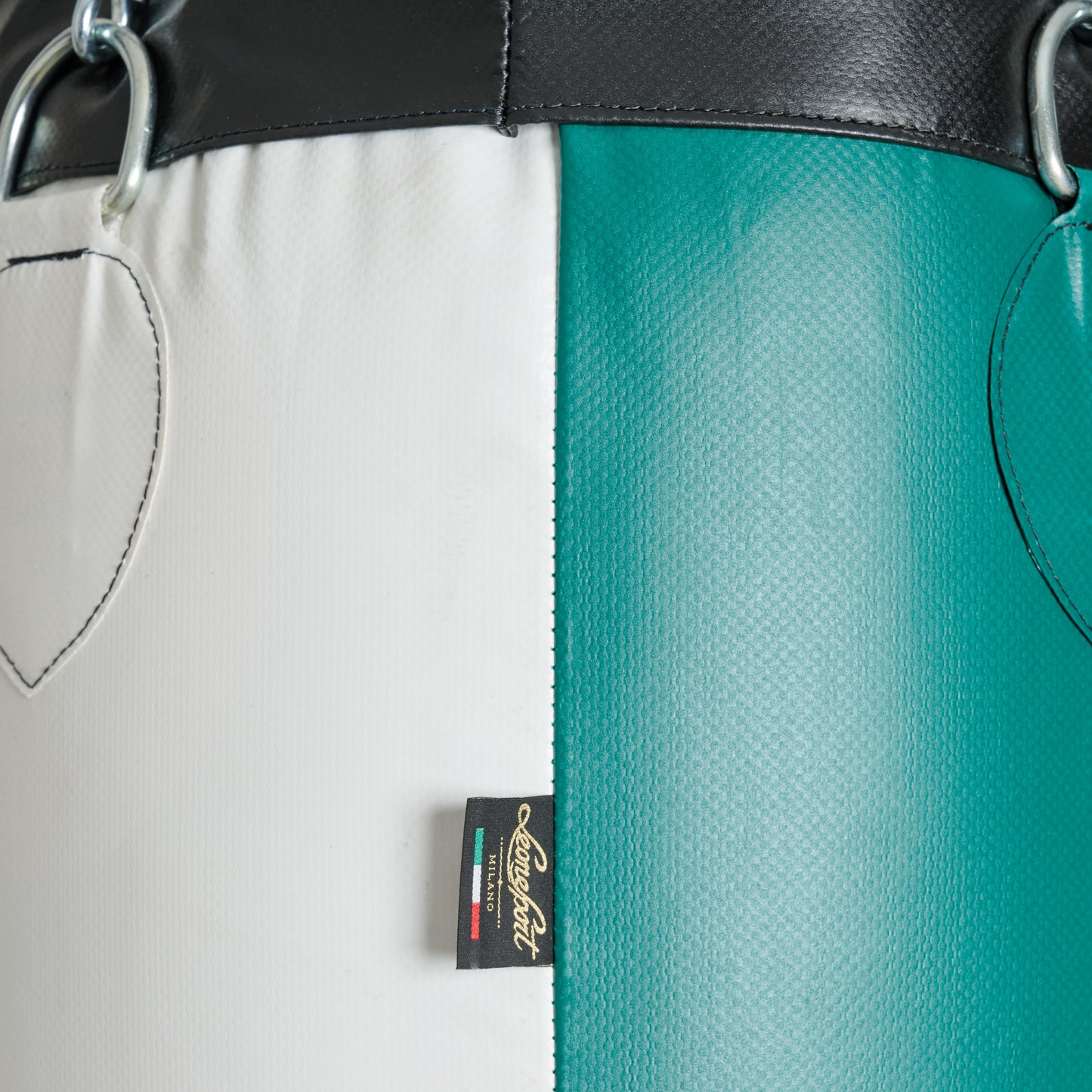 Saco boxeo VINTAGE negro/30KG. AT823