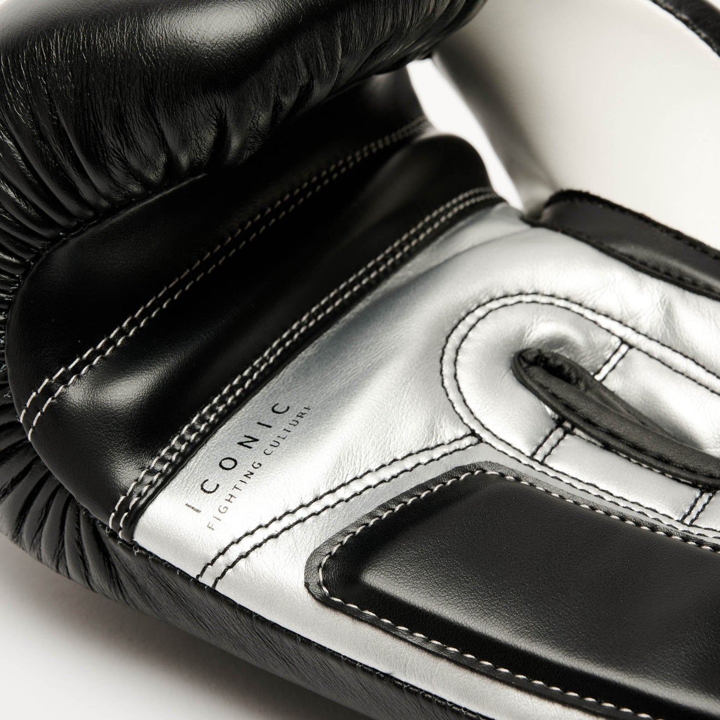 Guantes de Boxeo ICONIC GN208